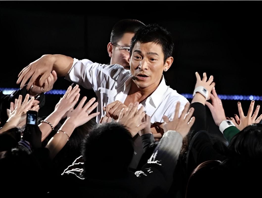重温刘德华2007年演唱会那些年我们追过的华仔
