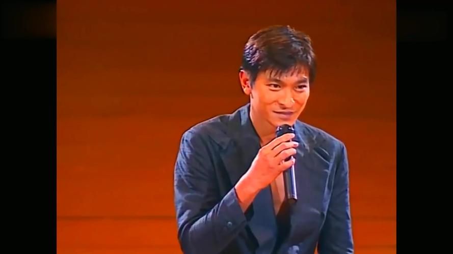 重温刘德华2010演唱会那些难忘的舞台表演