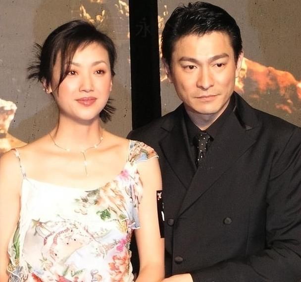 重温经典！刘德华与吴倩莲的荧幕爱情故事