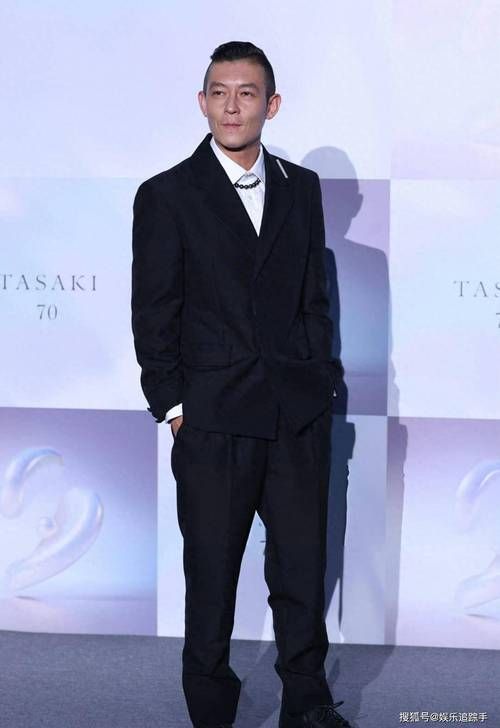 陈冠希和刘德华：截然不同的演艺人生道路