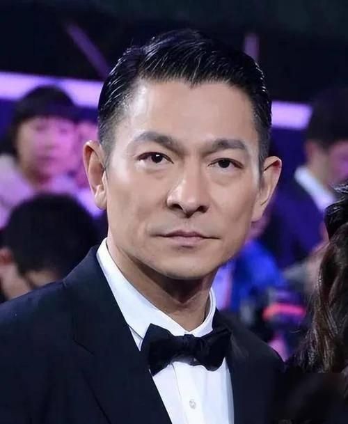 震惊！刘德华捐款金额惊人，你猜是多少？
