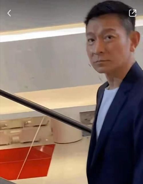 香港偶遇刘德华！粉丝分享与天王的难忘瞬间