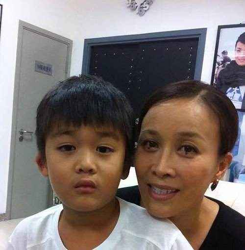 高峰那英老公和孩子 他们的家庭关系如何