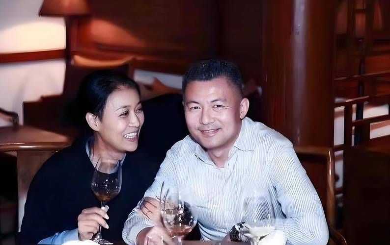 高峰那英老公和孩子 他们的家庭关系如何