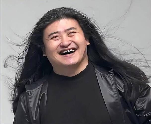 2022春晚刘欢同款鞋