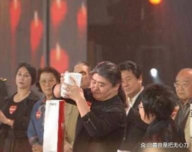 刘欢 捐款