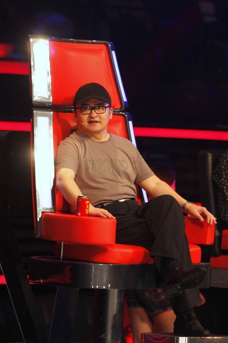刘欢和多亮拍椅子