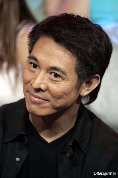 刘欢和李连杰谁厉害