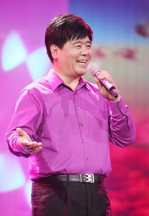 刘欢和王洁实谁年龄大