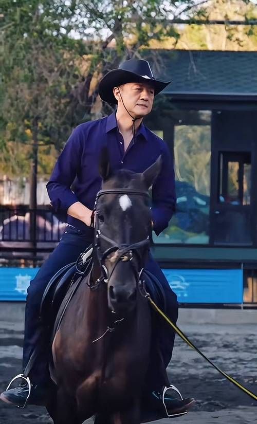 刘欢李亚鹏关系