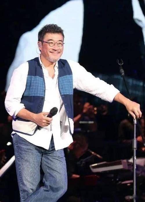 刘欢李宗盛上台领奖