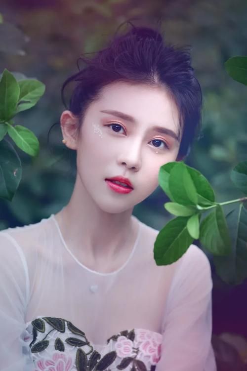 刘欢欢美女