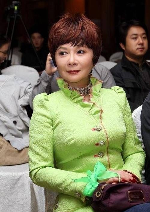刘欢蔡明小品