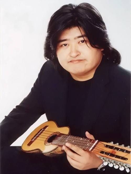 刘欢近